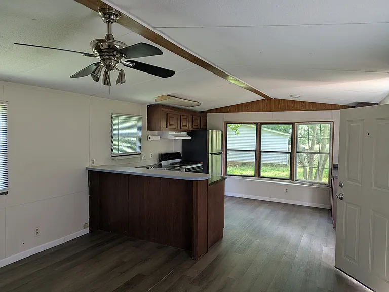 2 bed, 1.0 bath, 800 sqft, $1,199 — Photo 5