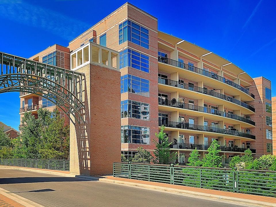 1st image of 1 Waterway Ct APT 3D