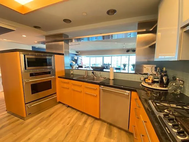 13600 Marina Pointe Dr #1512 — Photo 9