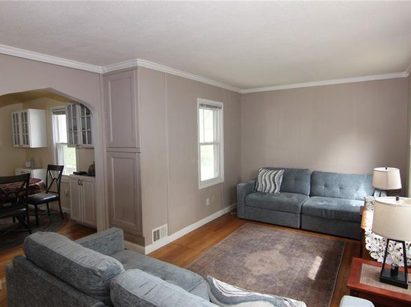 3020 S 8th Ter, Kansas City, KS 66103