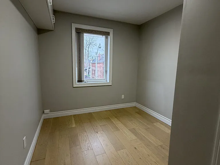 1543 Dupont St #1 — Photo 3