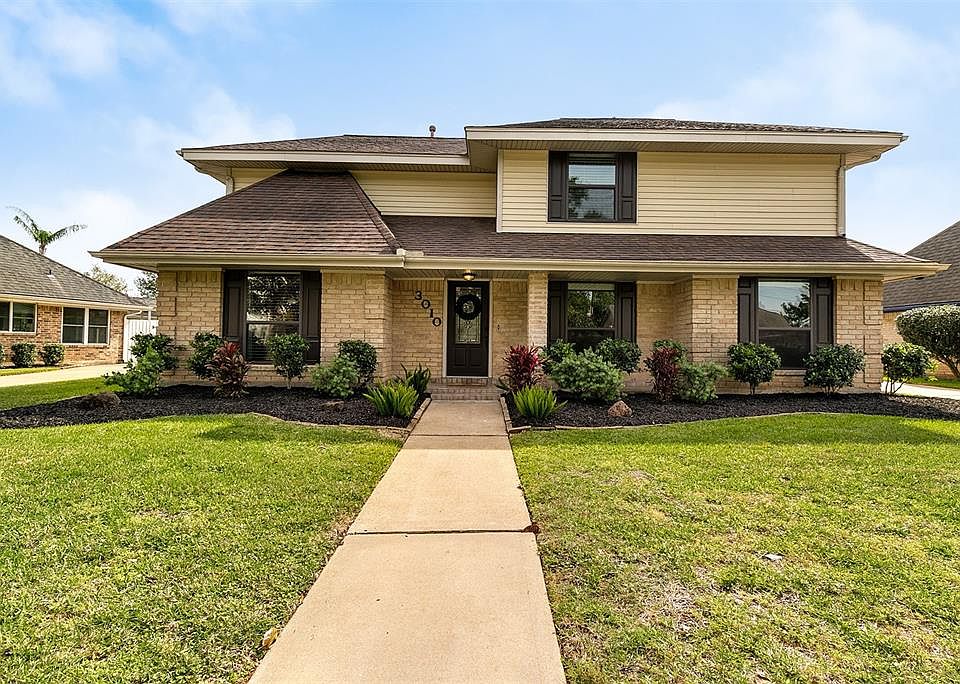 1st image of 3010 Pasture Ln