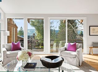 154 Ravenhill Rd, Orinda, CA 94563