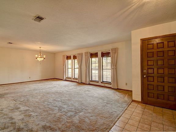 4th image of 428 Westcrest Dr