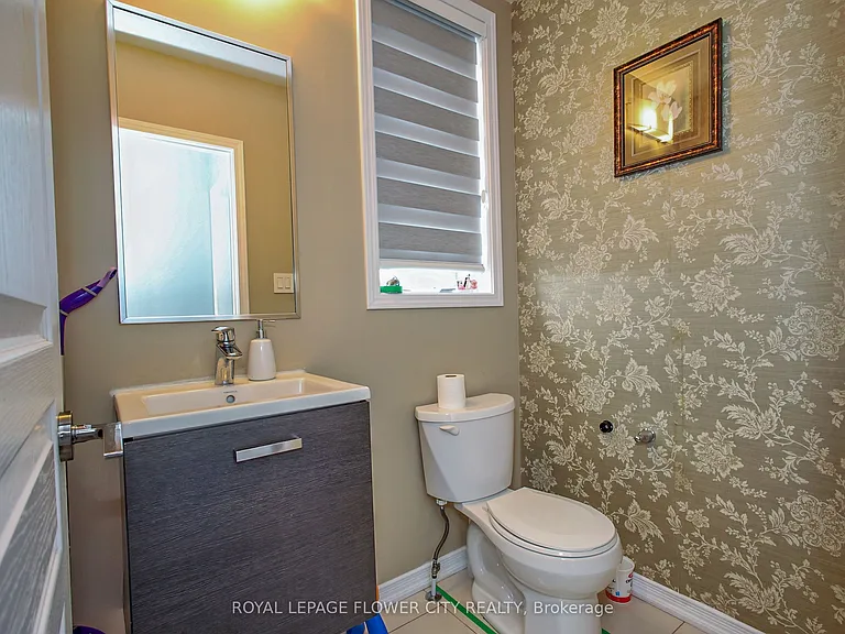 81 Baffin Cres — Photo 13