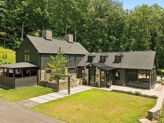 3rd image of 5222 Stillhouse Hollow Rd