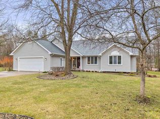 1411 Sky Line Dr, Stevens Point, WI 54482