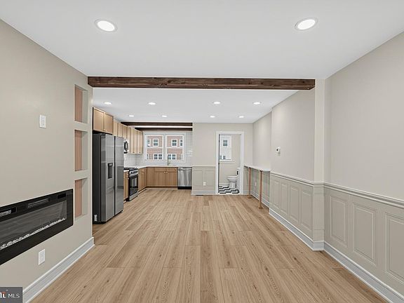 5th image of 322 Ripka St