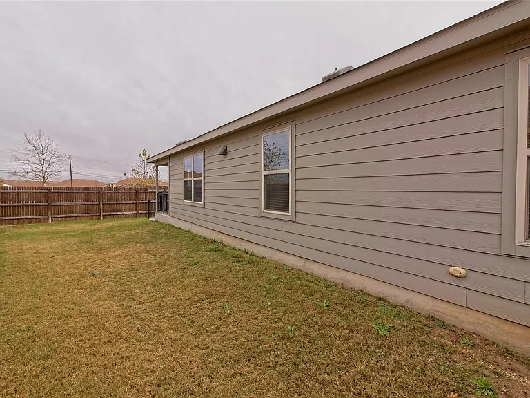 108 Circle Way — Photo 27