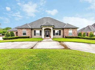 383 Myrtle Grove Dr, Houma, LA 70360