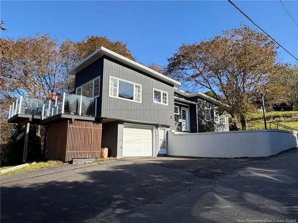 3 Crows Nest Ln, Saint John, NB E2K 4Z2