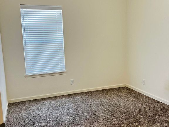 2nd image of 6070 Silvercreek Dr