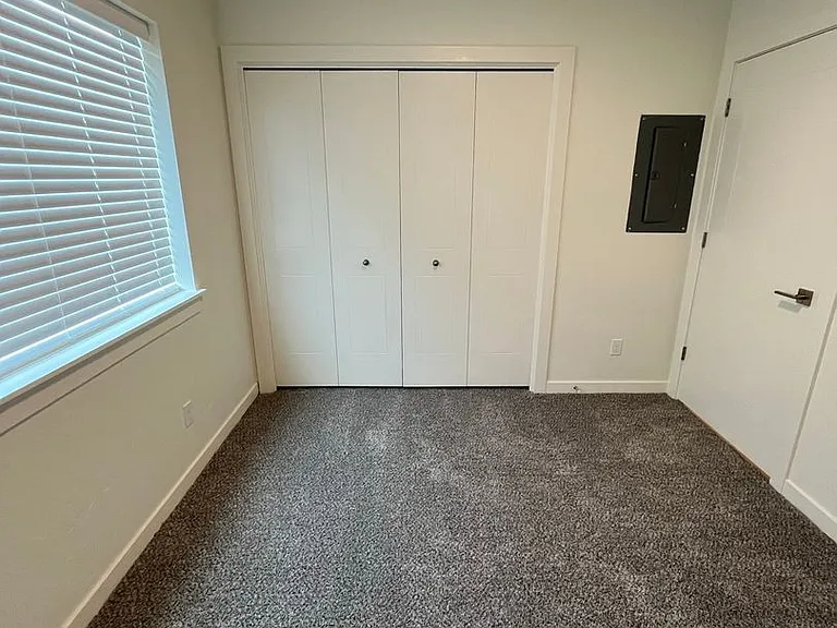 Lexington Sky Apartments — Photo 45
