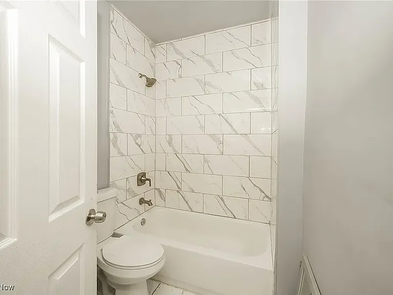 13409 Glendale Ave — Photo 2