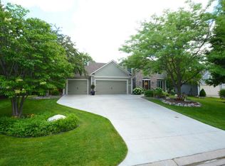 7901 Bristol Rd, Woodbury, MN 55125