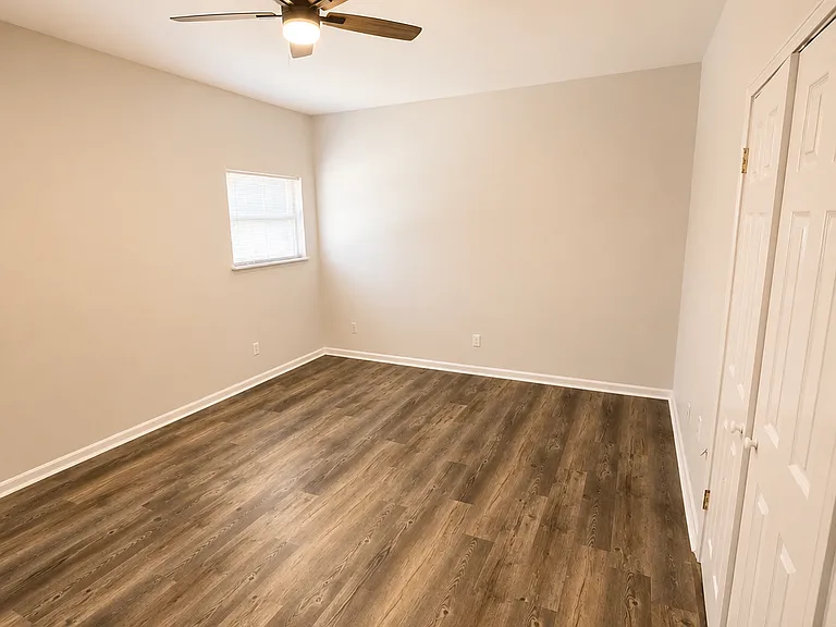 405 E Ridge Dr — Photo 9