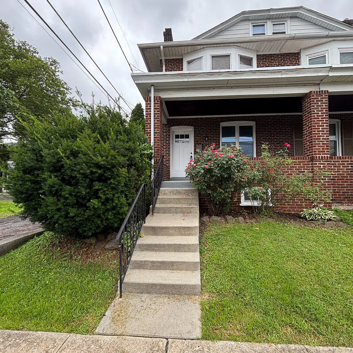3 bed, 1.0 bath, 1522 sqft, $2,150 — Photo 3