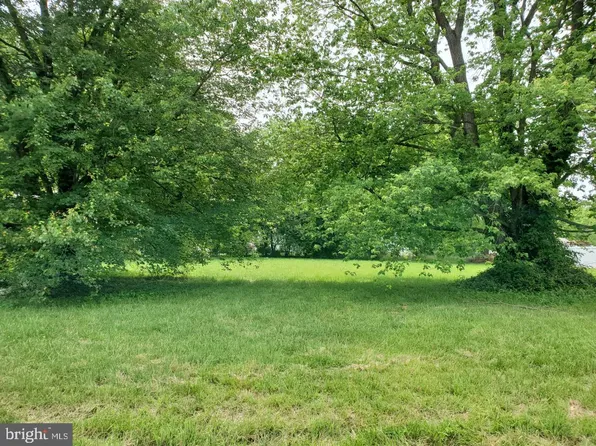 107 Chestnut Rd, Stevensville, MD 21666