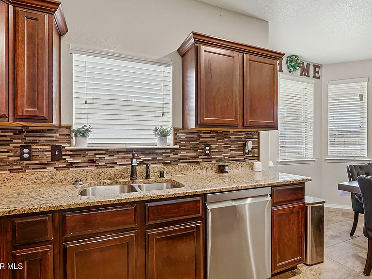 14448 Fernando Zubia Ave — Photo 16