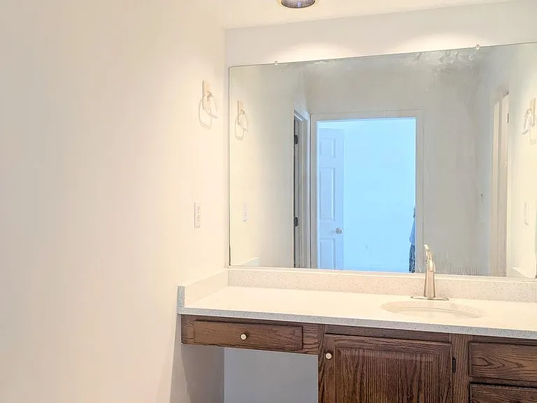 849 Lancaster Ln — Photo 19