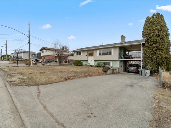 2627 Greenfield Ave, Kamloops, BC V2B 4P9