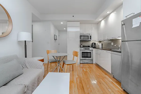 Rented by REAL New York | media 2