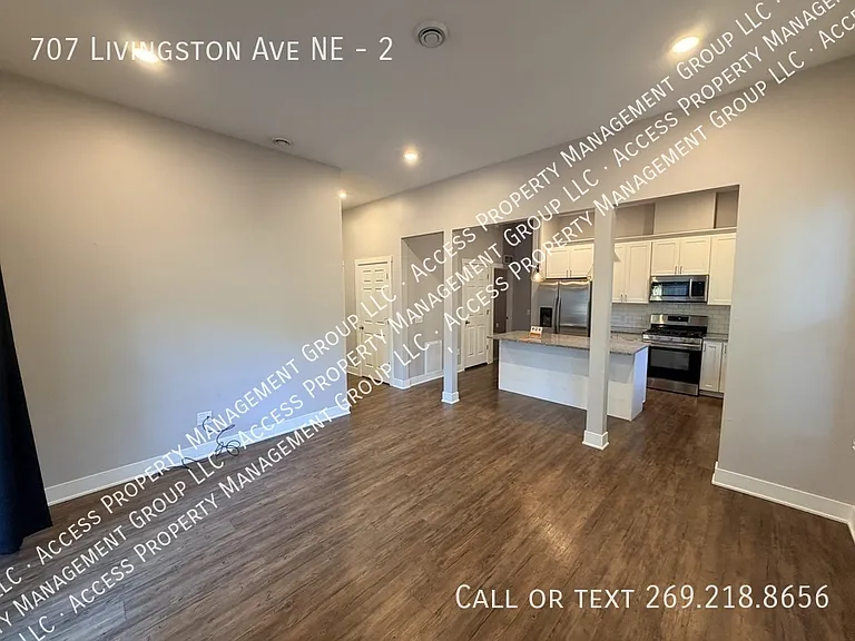 707 Livingston Ave NE #2 — Photo 7