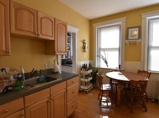 14 Greenway Ct #2, Brookline, MA 02446