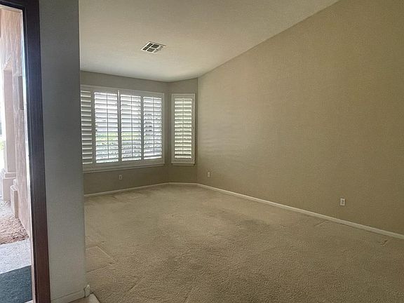 4th image of 721 W Hackberry Dr