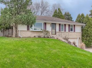 5233 W 92nd St, Minneapolis, MN 55437