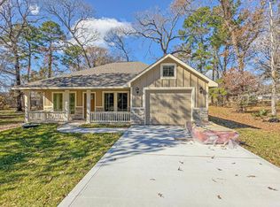 94 N Forest Dr, Huntsville, TX 77340