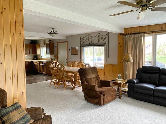4th image of W9214 Sunset Ln