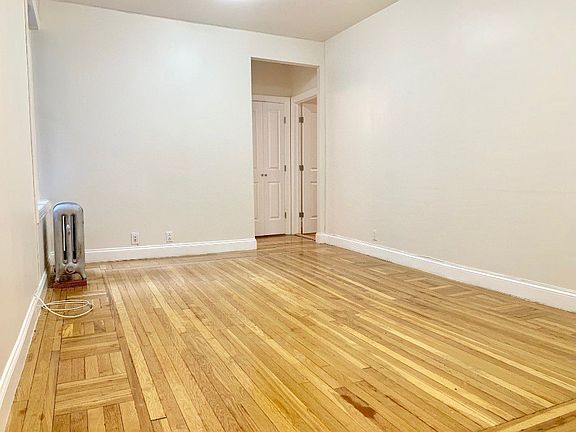2nd image of 222 Seaman Ave APT B5