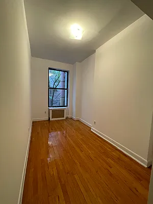 Rented by Peter R. Hungerford, LREB | media 22