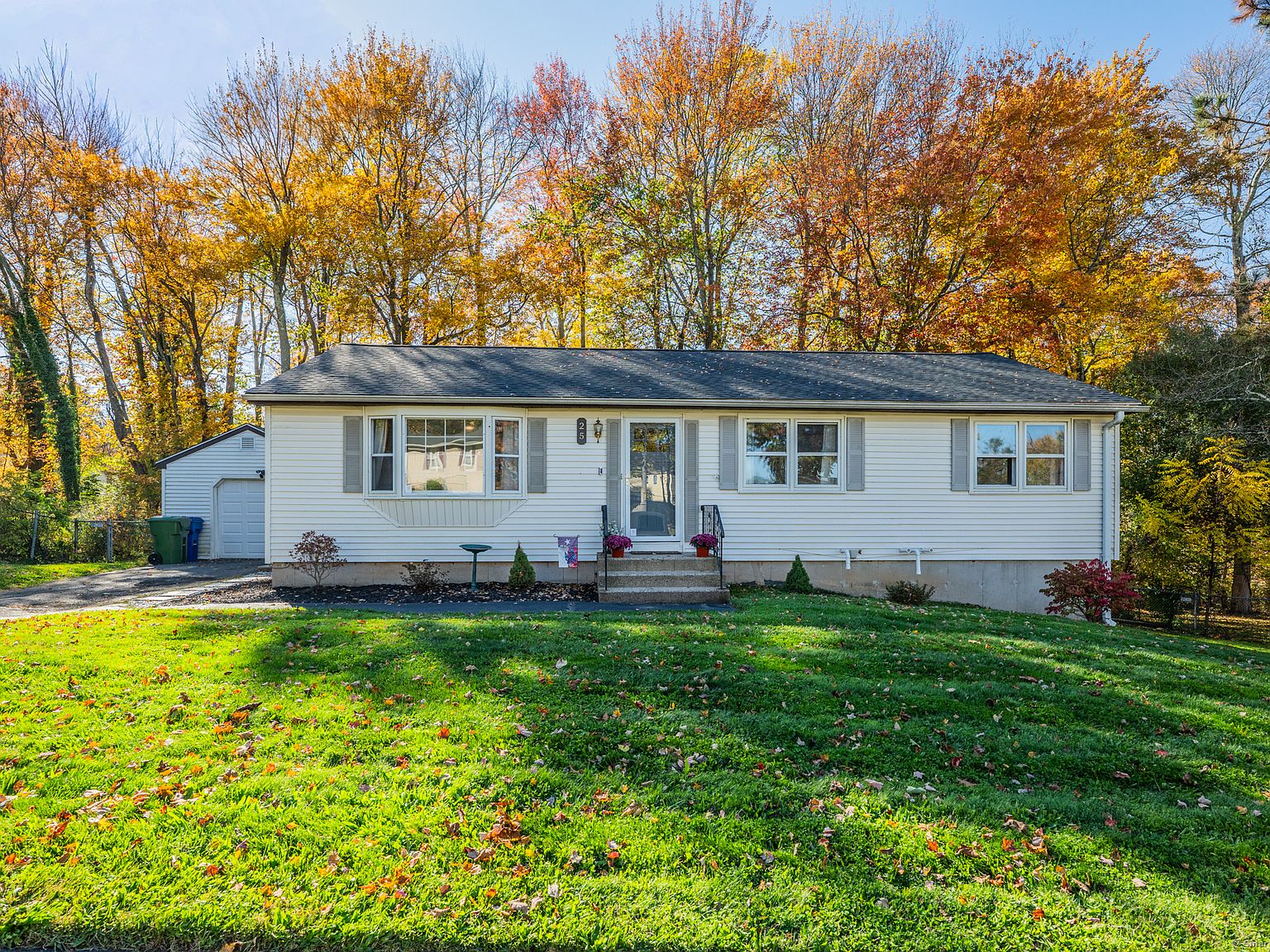25 Spice Hill Drive, Meriden, CT 06451 | Zillow