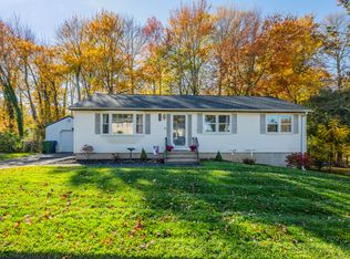 25 Spice Hill Dr, Meriden, CT 06451