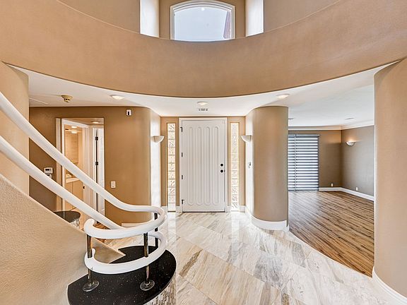 5th image of 8224 Horseshoe Bend Ln