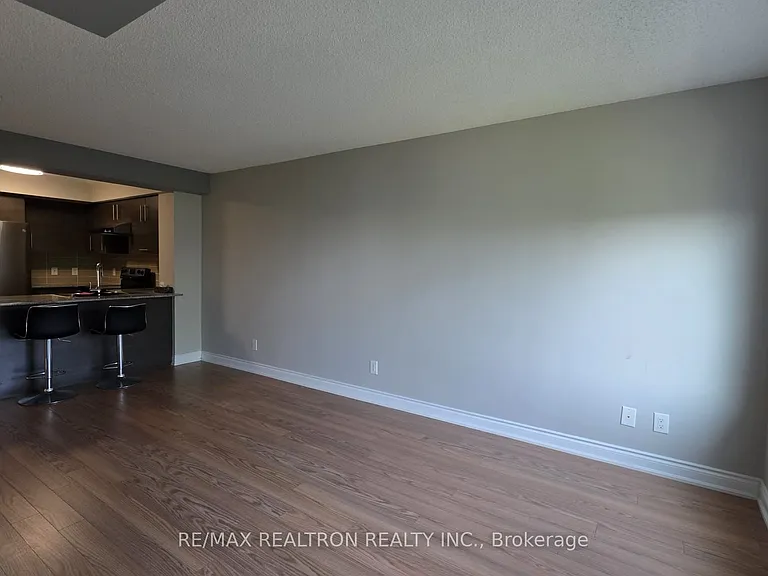 273 S Park Rd #501 — Photo 14