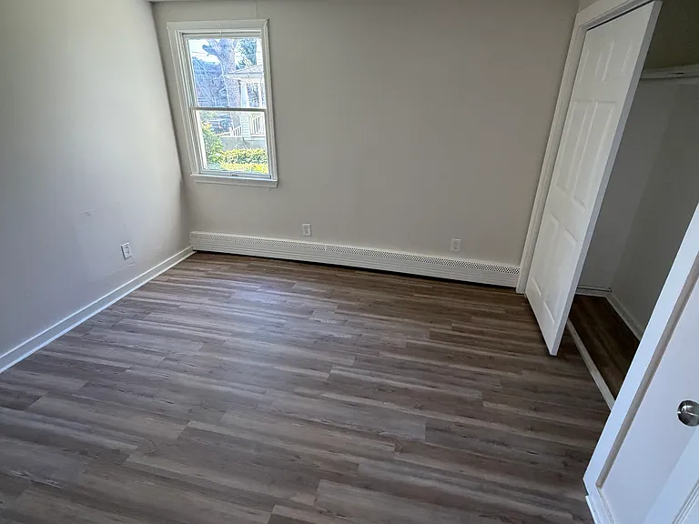 121 Oak St #1 — Photo 3