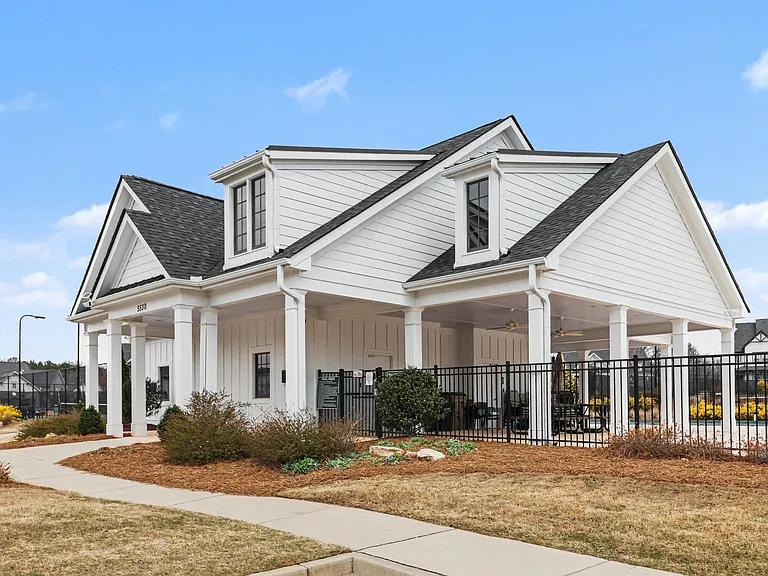 5510 Bower Pl — Photo 44