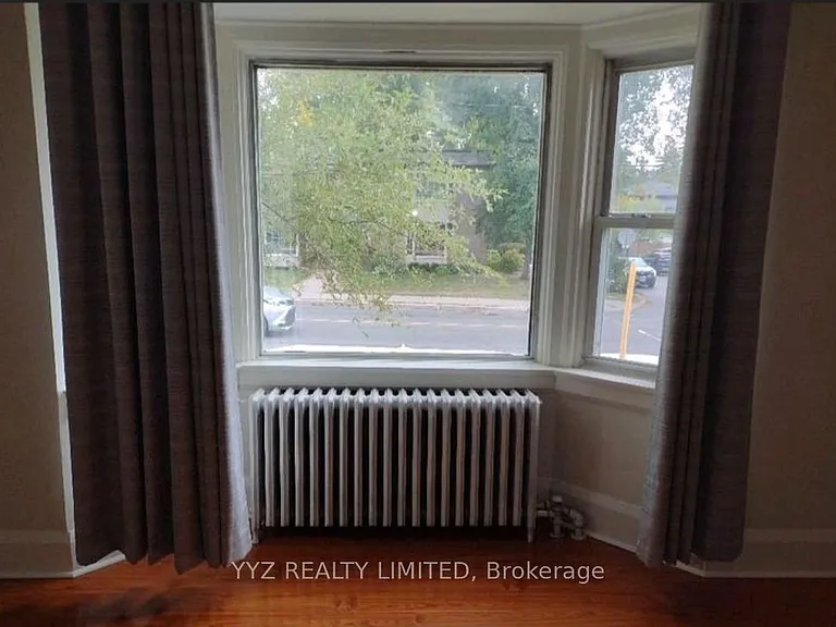 590 Glencairn Ave W — Photo 8