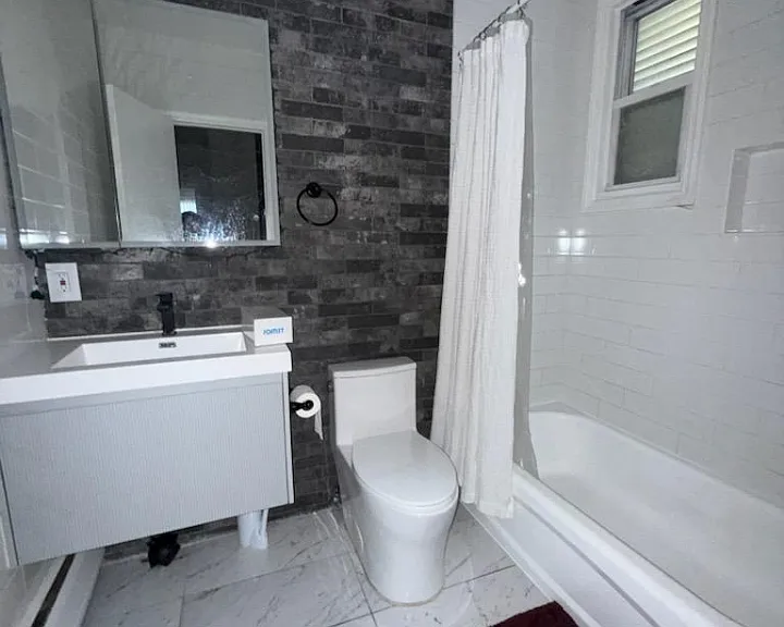 114 W 7th St #1LL — Photo 3