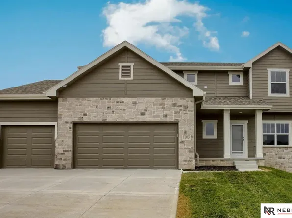 17151 Abigail St, Bennington, NE 68007