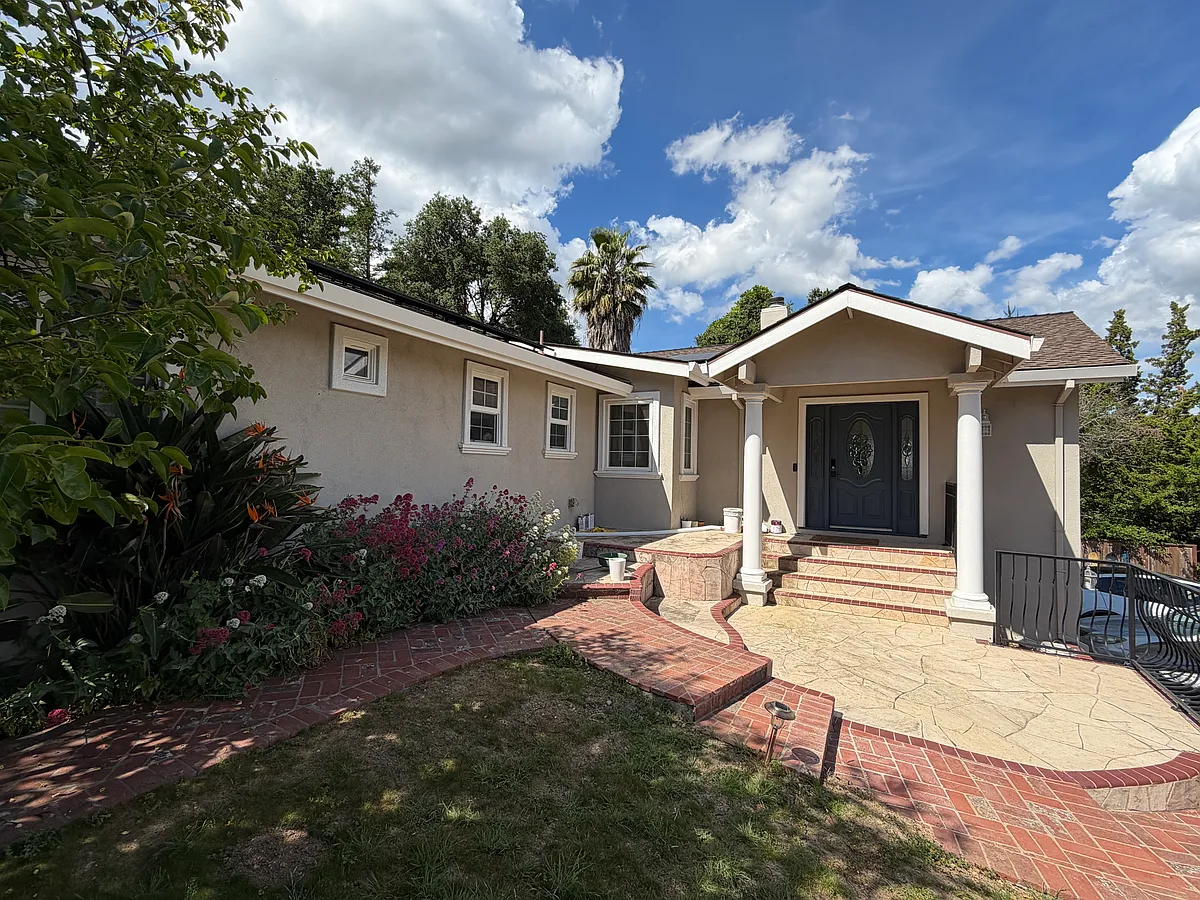 Building Photo - 14291 Elva Ave