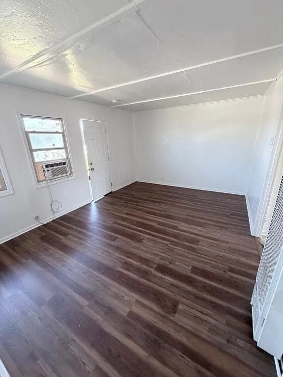 2 bed, 600 sqft, $1,150 — Photo 1