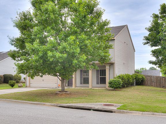 3rd image of 863 Westlawn Drive