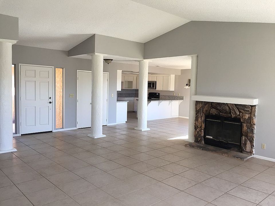 1st image of 27994 Fairacres Ln