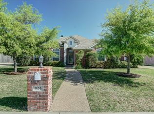 824 Pawnee Trl, Hewitt, TX 76643