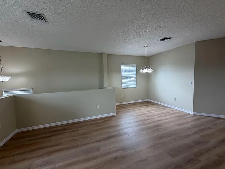 2925 Crestwood Ter #5204 — Photo 4