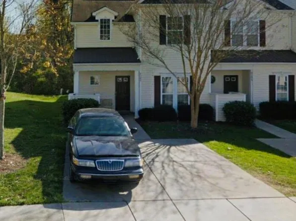 8288 Carob Tree Ln, Charlotte, NC 28215